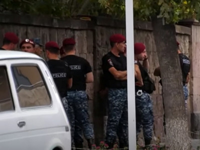 Large number of police forces mobilized at Armenia legislature