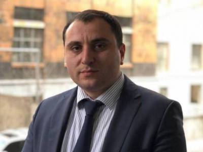 Արտյոմ Սմբատյանն ազատվել է առողջապահության փոխնախարարի պաշտոնից եւ նշանակվել ՊԵԿ նախագահի առաջին տեղակալ