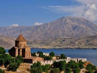 Limited number of people to attend this year's Divine Liturgy at Armenian church on Van's Akhtamar Island