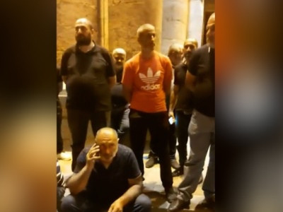 Relatives of soldiers who died in Artsakh war gathered in front of government building