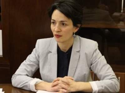«Ժողովուրդ». Փոխնախարարը «տակից» աշխատում է նախարարի դեմ