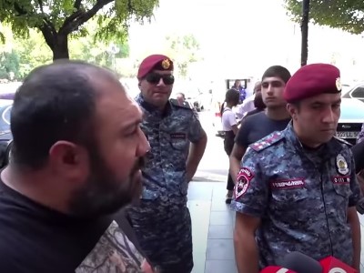 Fallen soldier’s family stages protest outside Armenia government building