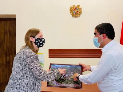 Посол США в Армении встретилась с и.о. главы общины Туманян Лорийской области республики