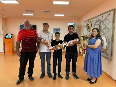 «Աստղիկ» ԲԿ-ում ծնվել են եռյակ աղջիկներ․ նրանց տուն են տարել 3 եղբայրները