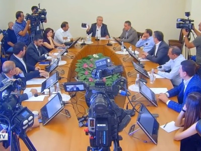 Սա ձեր գրառումն է, որը ես չեմ ամաչի, կհնչեցնեմ, չնայած պետականության տեսակետից սա ամոթալի է. Ա. Քոչարյանը՝ Ղազինյանին