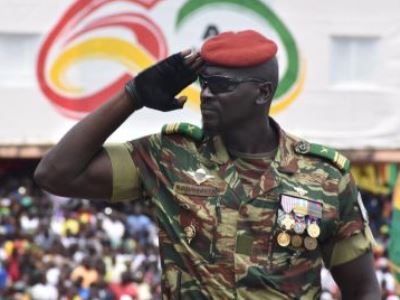 Guinean government officials ban from leaving country