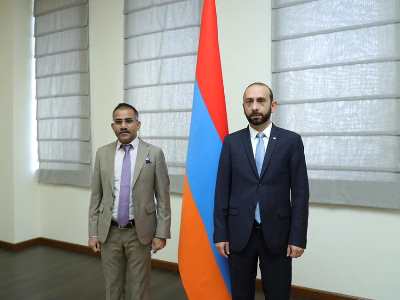 Armenia FM discusses North-South international transport corridor developments with India Ambassador