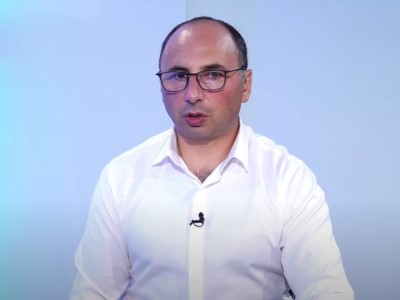 «18-20 տարեկան տղերք ենք կորցրել, գունագեղ տոնակատարությամբ անկախության օրը նշելու ժամանակը չէ». փորձագետ