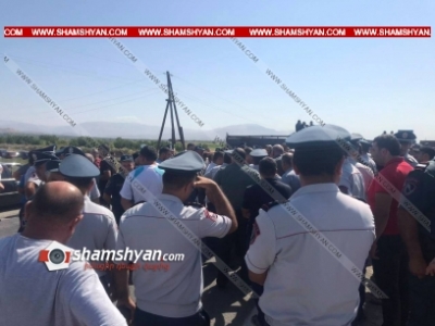 Armenia villagers block motorway, demand meeting with premier