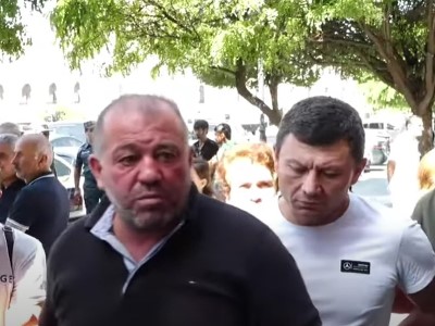 «Եկել են վեշերը հյուրանոցից շպրտել են դուրս, ասել են՝ ուր ուզում եք, գնացեք». Հադրութի բնակիչ