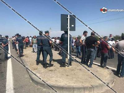 Police open Yerevan-Yeraskh interstate road by force