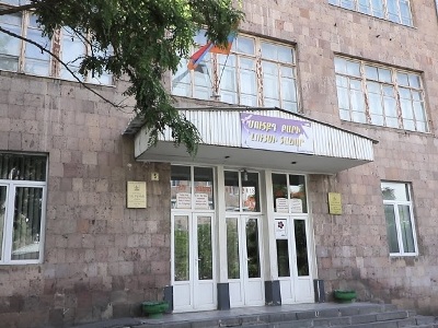 Court denies petition to arrest Yerevan school’s now ex-principal