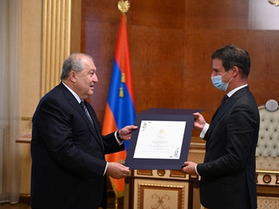 Armenia President meets with outgoing Ambassador of France