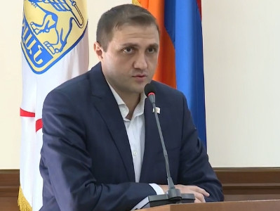 Դանակի 11 հարված ստացած Երեւանի ավագանու անդամ Արման Անտոնյանը կազդուրվել է. նա ելույթ ունեցավ
