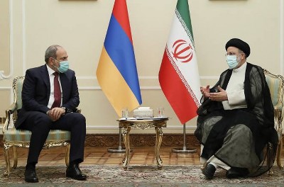 В Таджикистане проходит встреча премьера Армении и президента Ирана