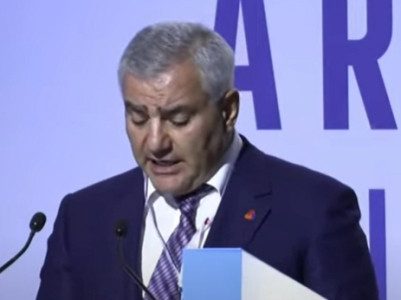 Armenian businessman: I would like for Armenia to have three official languages