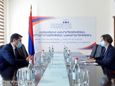 Armenia justice minister meets with head of CoE Office in Yerevan, presents ministry's reforms agenda