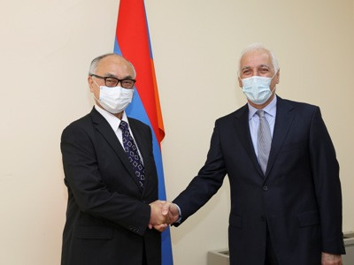 Armenia high-tech industry minister receives Japan Ambassador