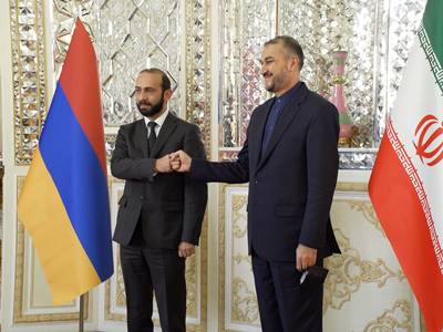 Главы МИД Армении и Ирана обсудили вопросы сотрудничества ЕАЭС-Иран