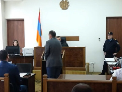 Արսեն Թորոսյանը Սանասարյանի գործով շուրջ 4 ժամ հարցաքննվեց. նա չբացառեց, որ ԱԱԾ տնօրենի հետ հեռախոսազանգ է ունեցել