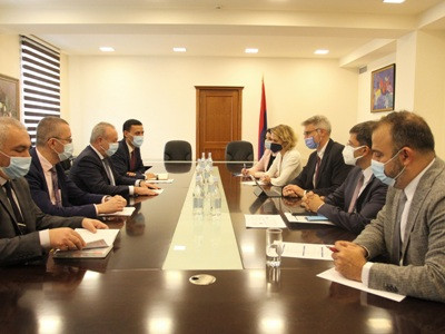Վահրամ Դումանյանն ընդունել է ՀԲ Հարավային Կովկասի տարածաշրջանային տնօրեն Սեբաստիան Մոլինեուսին