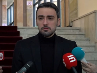 Թող  պարգեւատրումները կանգնեցնեին եւ նոր հիվանդանոցի պրոյեկտ սկսեին. Արամ Վարդեւանյան