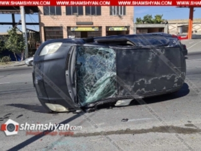 Խոշոր ավտովթար՝ Երևանում. բախվել են Nissan Tiida-ն ու Toyota Vitz-ը. վերջինս շրջվել է, կա վիրավոր