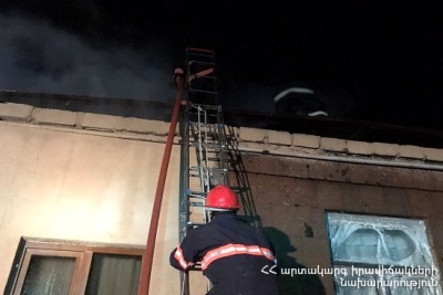 Նոր Խարբերդում տներից մեկում հրդեհ է բռնկվել. երկրորդ հարկն ամբողջովին այրվել է