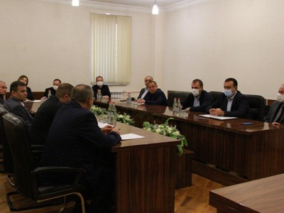 Կայացել է ԱՀ ԱԺ ֆինանսաբյուջետային եւ տնտեսական կառավարման հարցերի մշտական հանձնաժողովի նիստը