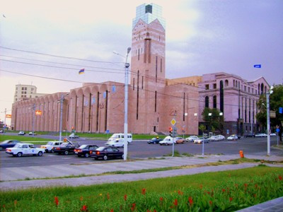 ԱԺ խորհրդարանական հանձնաժողովում քննարկել են Երեւանի քաղաքապետի որոշումների իրավահաջորդության հարցը