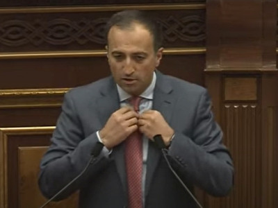 Հա աթեիստ եմ, հարցեր կա՞ն. Արսեն Թորոսյանը՝ Գեղամ Նազարյանին
