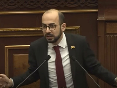 Կարծում եմ՝ Գեղամ Մանուկյանի մոտ ավանդույթ է դարձել, որ լեզուն մտքից առաջ է ընկնում. Արթուր Հովհաննիսյան