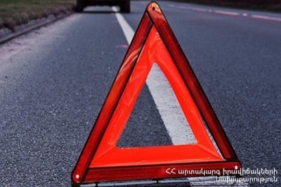 Իջևան-Նոյեմբերյան ավտոճանապարհի ավտոմեքենան դուրս է եկել ճանապարհի երթևեկելի հատվածից և մոտ 30 մ գլորվել ձորը