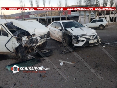 Խոշոր ավտովթար Սյունիքում. Niva-ն բախվել է Toyota Camry-ին, այնուհետև Ford Transit-ին. կա վիրավոր