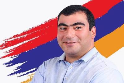 «Հրապարակ». Փարաքարի գործող համայնքապետին երեկ առավոտյան տարել էին 6-րդ վարչություն