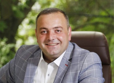 «Փաստ». «Հայրենիքի» կոնսոլիդացնող թեկնածուն. Վահե Դոխոյանը Վանաձորի ընտրությունների ֆավորիտներից է