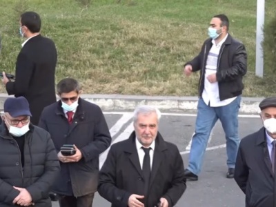 «Լավ եմ անում». Անդրանիկ Քոչարյանը՝ դիմակ չկրելու մասին