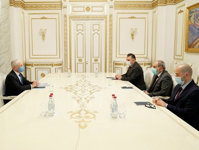 Armenia premier receives outgoing UN Resident Coordinator