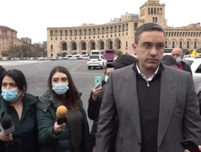 «Մարդկանց ե՞ք առևանգում, արա. ձեր հայ ասողի…»․ Արթուր Ղազինյանը՝ ոստիկաններին