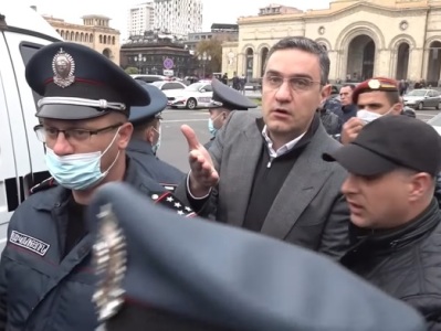 Կարելի՞ է արդյոք ենթադրել, որ Նիկոլի՝ Ադրբեջանի հետ օպերատիվ կապը գործում է անխափան. Ղազինյան