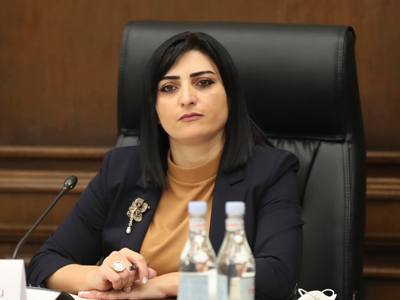 Ընդդիմության առաջնորդներին առաջարկում եմ շտապ քննարկել պատգամավորի մանդատներից հրաժարվելու հարցը. Թագուհի Թովմասյան