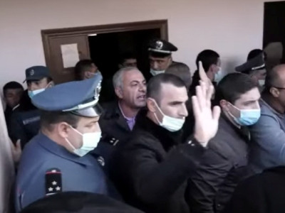 «Ռադիկ սիկ...ր». բյուրականցիները՝ համայնքի ղեկավարի ժամանակավոր պաշտոնակատարին