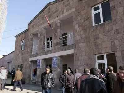 Փաշինյանի ընկերոջը նշանակում են ԺՊ, որովհետև մեր համայնքի ղեկավարը չի ցանկացել դառնալ ՔՊ-ական. Բյուրականի բնակիչ