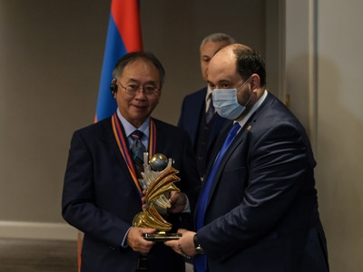 ՏՏ ոլորտում Հայաստանն ունի ասելիք և անելիք. Արայիկ Հարությունյանը հանձնել է պետական մրցանակը