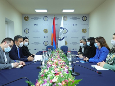 Armenia Ombudsman, UNICEF Representative discuss problems with right of children of borderline villages to education