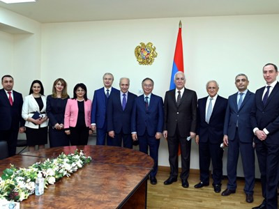 High-tech industry minister receives Chinese recipient of Armenia State Prize for global contributions to IT sector