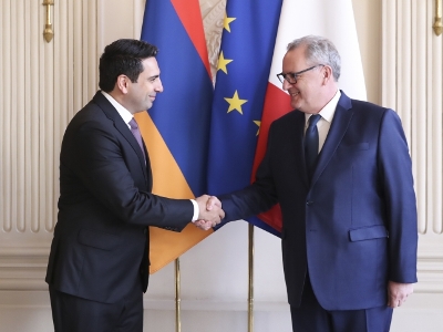 Armenia Parliament Speaker meets with French Senate President Richard Ferrand
