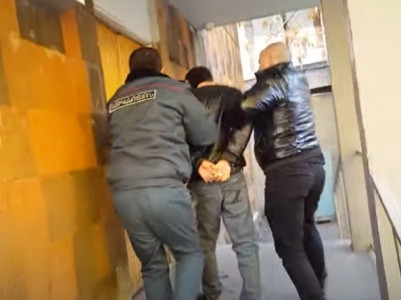 Տանտիրուհին բաց էր թողել պատուհանն ու 3 ժամով տնից բացակայել. Անչափահաս երիտասարդը գողացել էր դյուրակիր համակարգիչը