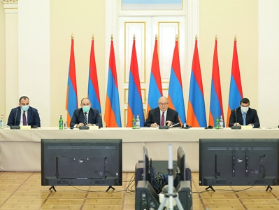 Armenia PM participates in Board of Trustees of Hayastan All-Armenian Fund meeting