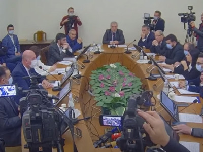 Deputy defense minister does not know grounds on which Azerbaijan planes cross Armenia airspace